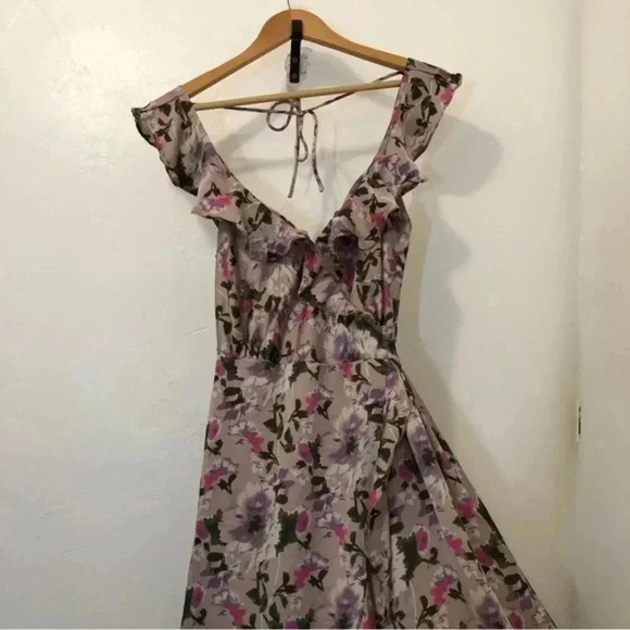 ASTR THE LABEL WRAP WILSHIRE RUFFLE OPEN‎ BACK FLORAL MIDI DRESS SIZE M - Picture 6 of 13